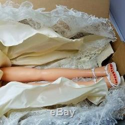 1959 Deluxe Reading 25 Bonnie Bride Doll In Original Box Wedding Dress Veil 138