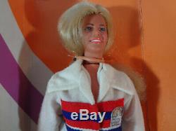 1976 Vintage Kenner The Bionic Woman JAIME SOMMERS 12 Action Figure Doll with Box