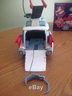 1986 ECTO 1 COMPLETE withBOX AND INSTRUCTIONS VINTAGE THE REAL GHOSTBUSTERS KENNER