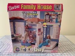 1998 Mattel Barbie Big Family House Original Box Fold Up excellent condition