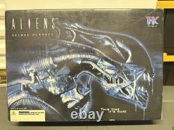 2004 Vintage Aliens Deluxe Playset Box Tree House Kids Colonial Marines Figures