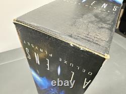 2004 Vintage Aliens Deluxe Playset Box Tree House Kids Colonial Marines Figures