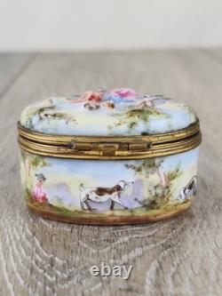 Antique Capodimonte Porcelain Pill Box Italian Hand Painted Trinket Box Couple Antique Capodimonte Porcelain Pill Box Italian Hand Painted Trinket Box Couple