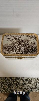 Antique French 0paline Beautifully Etched Storage Box Heavy Prestine Condition