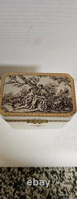 Antique French 0paline Beautifully Etched Storage Box Heavy Prestine Condition