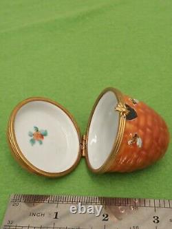 Bee Hive Limoges Trinket Box Pre-Owned Vintage Print Main France Porcelain