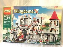Boxed LEGO Kingdoms Set 7946 King's Castle, 100% COMPLETE, Instructions