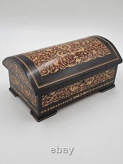 Gorgeous Vintage Sorrento Italy Mid Size Hand Painted Inlaid Venere Jewelry Box