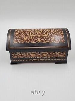 Gorgeous Vintage Sorrento Italy Mid Size Hand Painted Inlaid Venere Jewelry Box