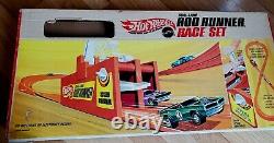 HOT WHEELS Dual-Lane ROD RUNNER RACE SET 1969 vintage Mattel BOX