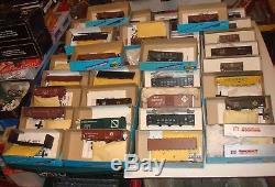 Huge Lot Of 40 Vintage Athearn Blue Box & Roundhouse Kits