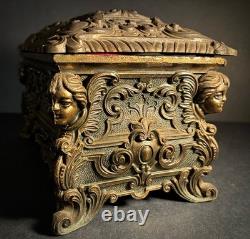 ITALIAN MID-CENTURY MOD. DEP. ORNATE JEWELRY BOX with Cherubs Brass