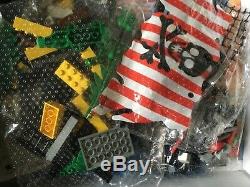 LEGO-6296-Pirates island (1996)Damaged Packaging new vintage sealed vintage