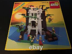 LEGO CASTLE 6077 Forestmens River Fortress Epic Vintage Classic Legoland 1989