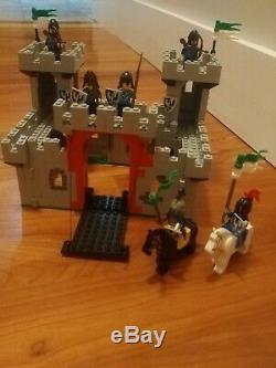 LEGO Vintage Castle Set 6073 Knights Castle 100% Complete