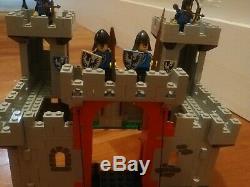 LEGO Vintage Castle Set 6073 Knights Castle 100% Complete