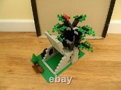Lego Castle Forestmen 6066 Camouflaged Outpost Box (No instructions) Vintage