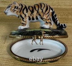 Limoges France, Beautiful Bengal Tiger Peint Main Trinket Box Vintage NOS