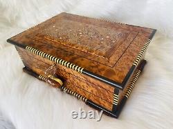 Lockable Thuja wooden jewelry box with key, inlaid with mother of pearl, gift idea