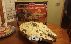 MILLENNIUM FALCON Star Wars The Empire Strikes Back Vintage Withbox Kenner 1980