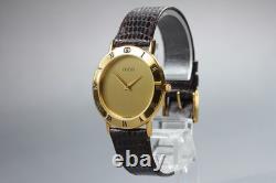 Near MINT withBox GUCCI 3000.2. M Gold Dial 32mm Quartz Men's Vintage Watch