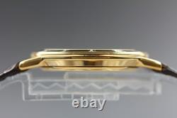 Near MINT withBox GUCCI 3000.2. M Gold Dial 32mm Quartz Men's Vintage Watch