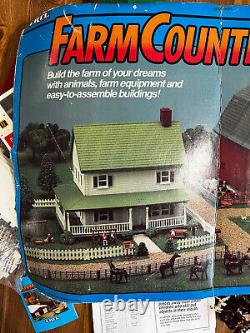 New ERTL Farm Country House and Barn Set #4230 1/64 Scale Rare Vintage