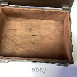 OLD VINTAGE JEWELRY BOX BRASS FLOWERS LID WOOD HEAY DUTY ART DECO TANTU Old