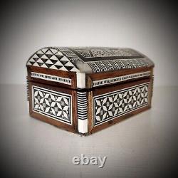 Oriental Jewelry Box in Mother of Pearl Mosaic Wood Syrian Vintage Box