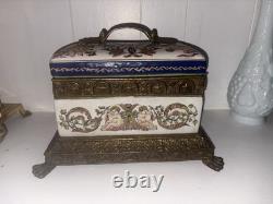 PV09417 Vintage Wong Lee (WL 1895) CHERUBS Crackled Ceramic & Brass Lidded Box