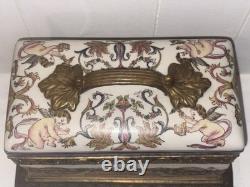 PV09417 Vintage Wong Lee (WL 1895) CHERUBS Crackled Ceramic & Brass Lidded Box