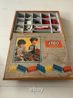 RARE VINTAGE 1960s LEGO SYSTEM 810 TOWN PLAN SET IN WOODEN BOX
