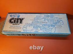 Rare Vintage 1979 Hot Wheels City Sto & Go Playset I'm Original Box No 3024