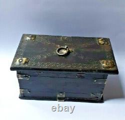 Small Vintage Wooden Hand Crafted Old Money / Jewellery Box Collectibles