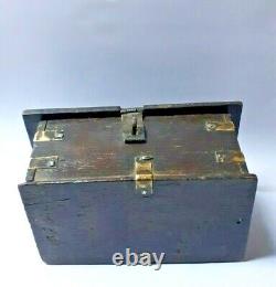 Small Vintage Wooden Hand Crafted Old Money / Jewellery Box Collectibles
