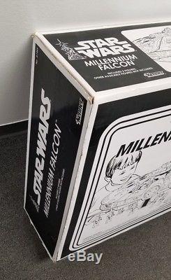Star Wars MILLENNIUM FALCON 2012 Vintage Collection Hasbro New Sealed Box