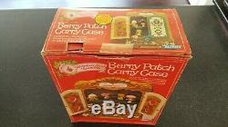 Strawberry Shortcake Berry Patch Carry Case 26 Mini Dolls Original Box 1981