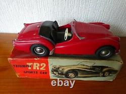 TRIUMPH TR2 VINTAGE PLASTIC MODEL VICTORY INDUSTRIES 1950's WITH BOX