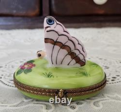 VINTAGE Chamart Limoges Peint Main Purple Butterfly Hinged Trinket Box, France