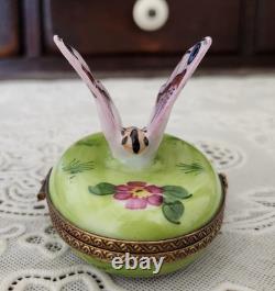 VINTAGE Chamart Limoges Peint Main Purple Butterfly Hinged Trinket Box, France