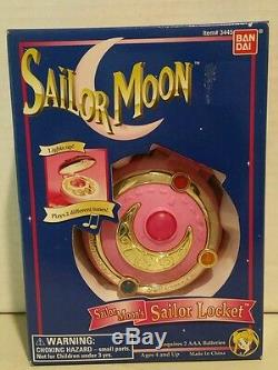 VINTAGE Sailor Moon Sailor Locket Bandai 1995 electronic toy RARE IN BOX