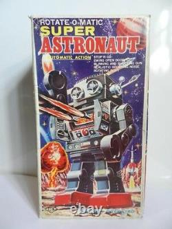 VINTAGE TIN AND PLASTIC TOY SUPER ASTRONAUT ROBOT SJM BATTERY OPERATED WithBOX