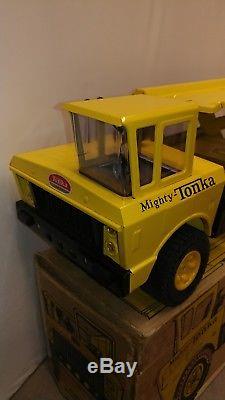 Vintage 1960s Mighty Tonka CAR CARRIER Hauler Transporter (100% COMPLETE)WithBOX