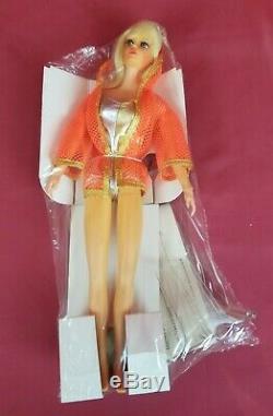 Vintage 1969 Mattel Barbie Dramatic New Living Rooted Lashes All Org Box Mod