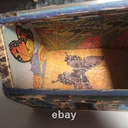 Vintage 1973 Folk Art Log Cabin Wood Box MCM Decoupage Jewelry Chest Tramp Mod
