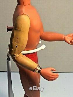 Vintage 1975 Kenner The Six Million Dollar Man 12 inch Action Figure in Box