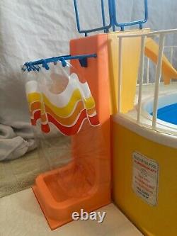 Vintage 1980 Barbie Dream Pool, swimming pool Box included working shower