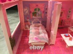 Vintage 1992 Mattel Barbie Fold'n Fun House With Box Great Condition