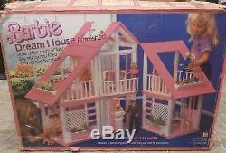 Vintage Barbie Pink Dream House 1978 Mattel Original Box & Furniture