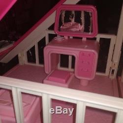 Vintage Barbie Pink Dream House 1978 Mattel Original Box & Furniture